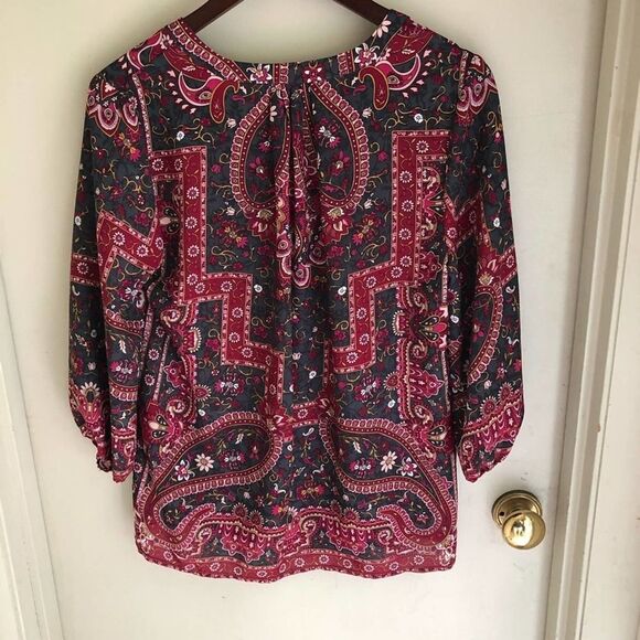 Draped Aztec or tribal style printed blouse - Picture 3 of 3